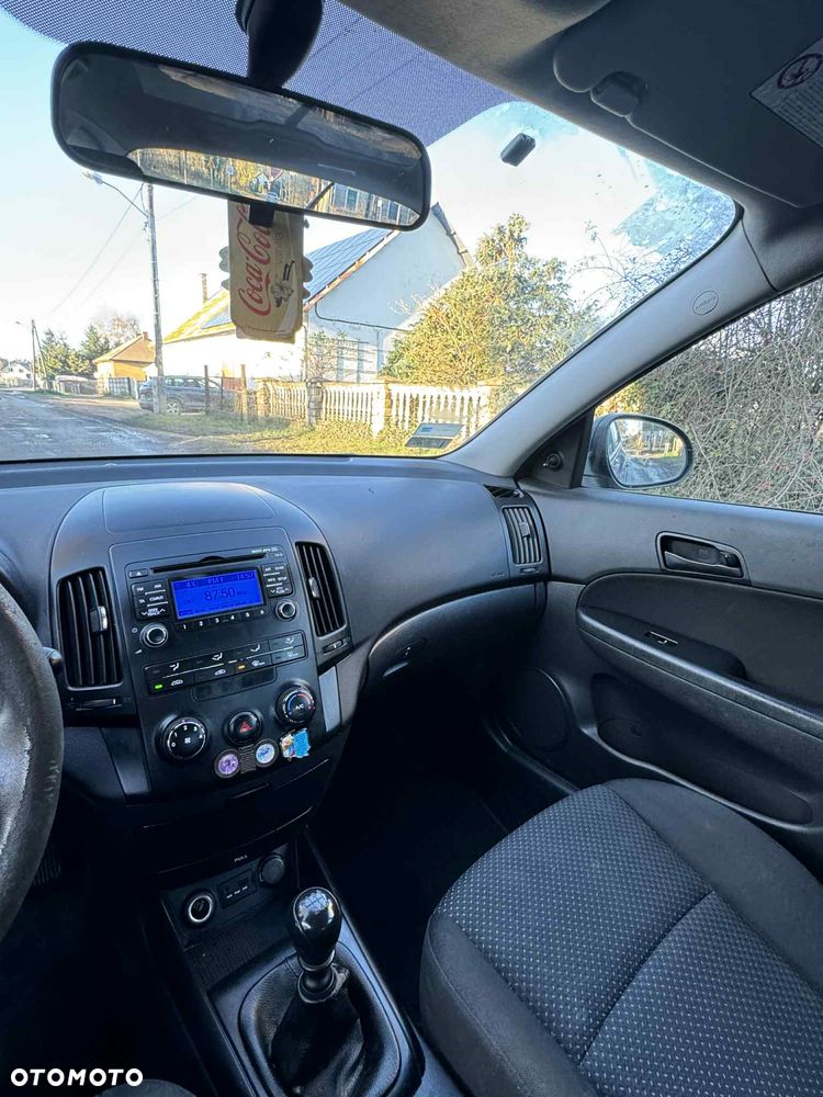 Hyundai i30 1.6 CRDi Classic + - 17