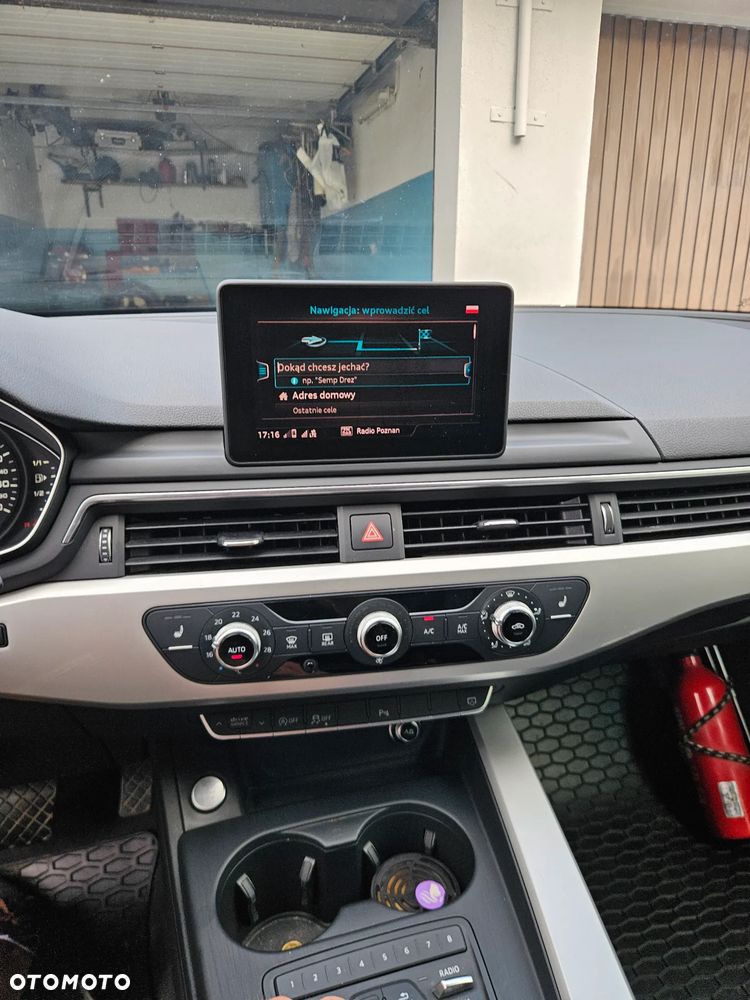 Audi A4 Avant 40 g-tron S tronic - 13