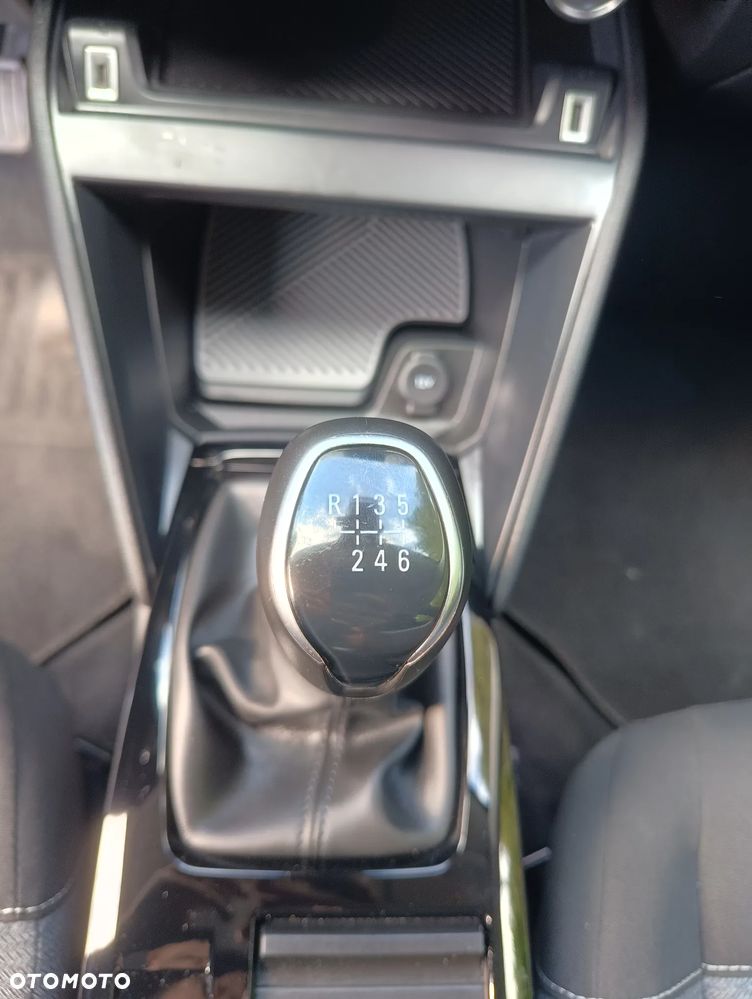 Citroën C4 PureTech 130 Stop&Start SHINE - 10