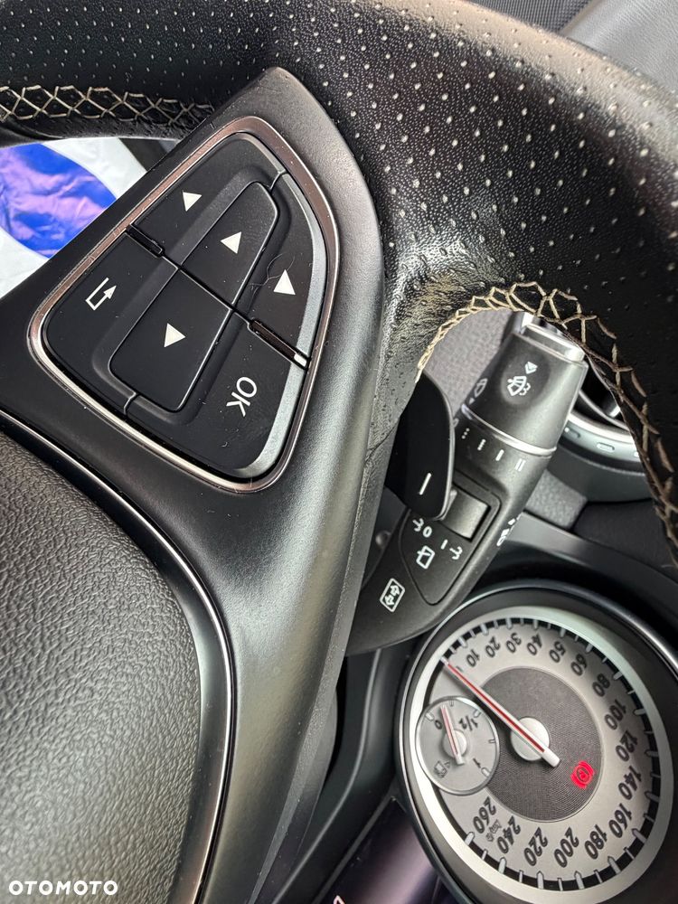 Mercedes-Benz GLA 250 7G-DCT SCORE - 17