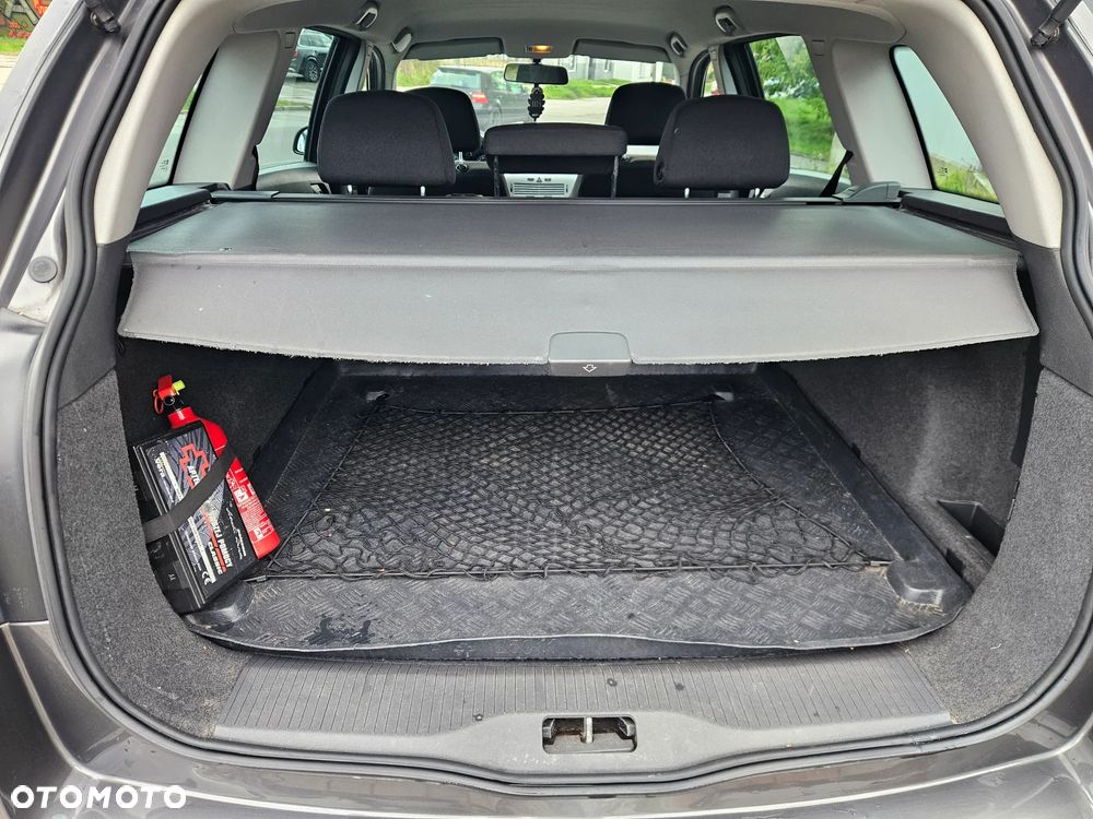 Opel Astra III 1.6 Cosmo - 11