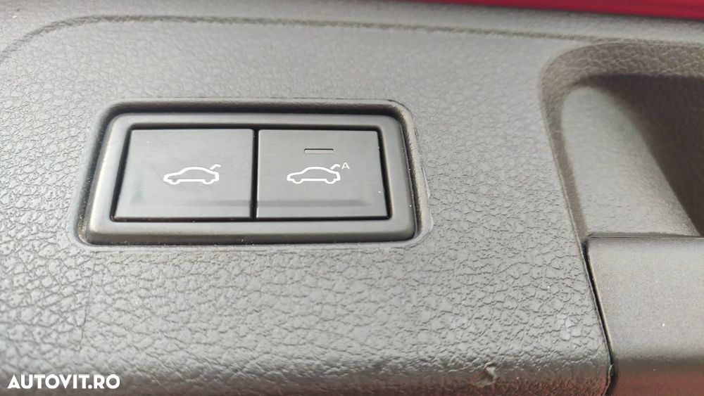 Volkswagen Passat 2.0 TDI SCR DSG Business - 28