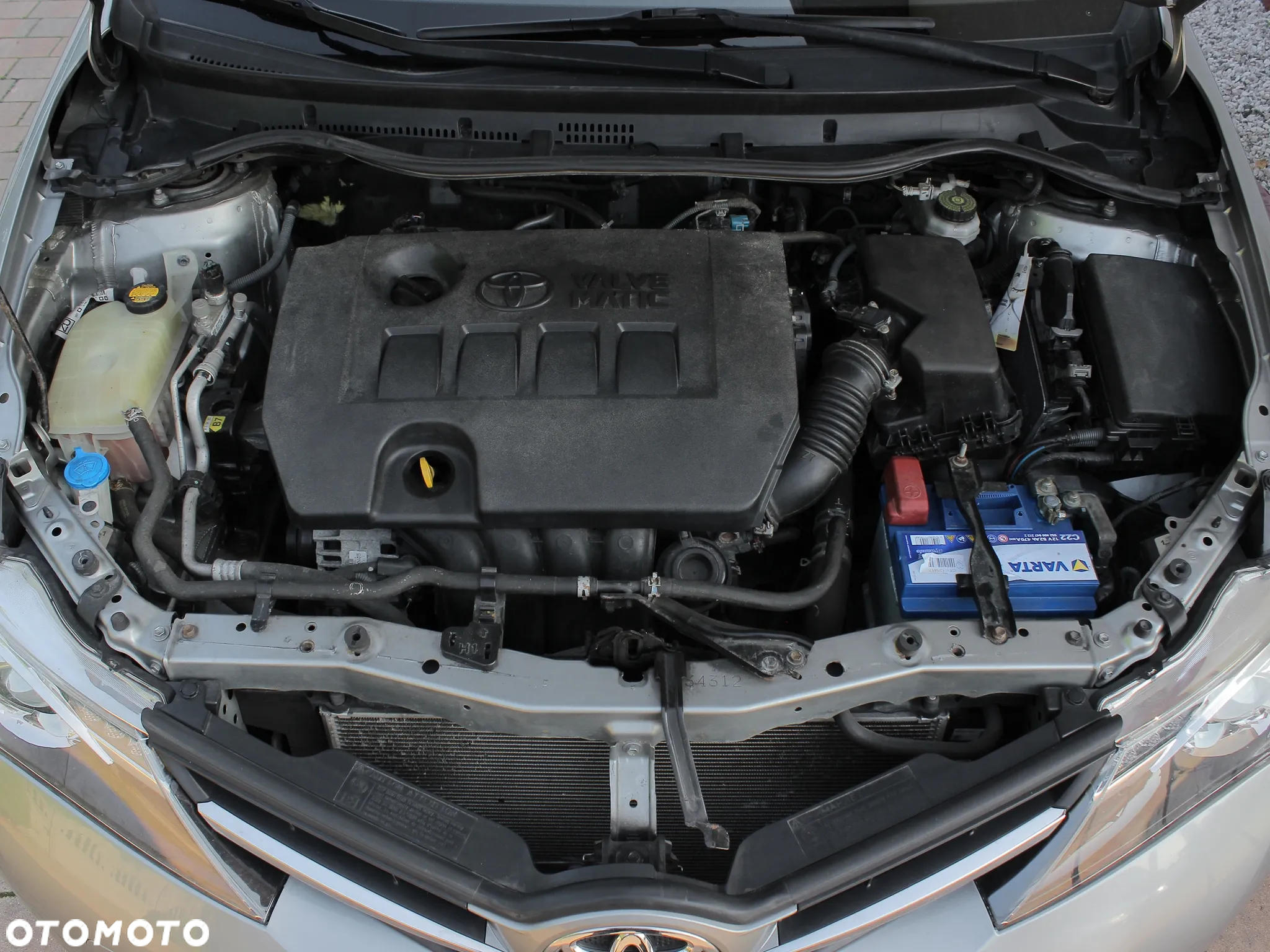 Toyota Auris 1.6 Premium - 28