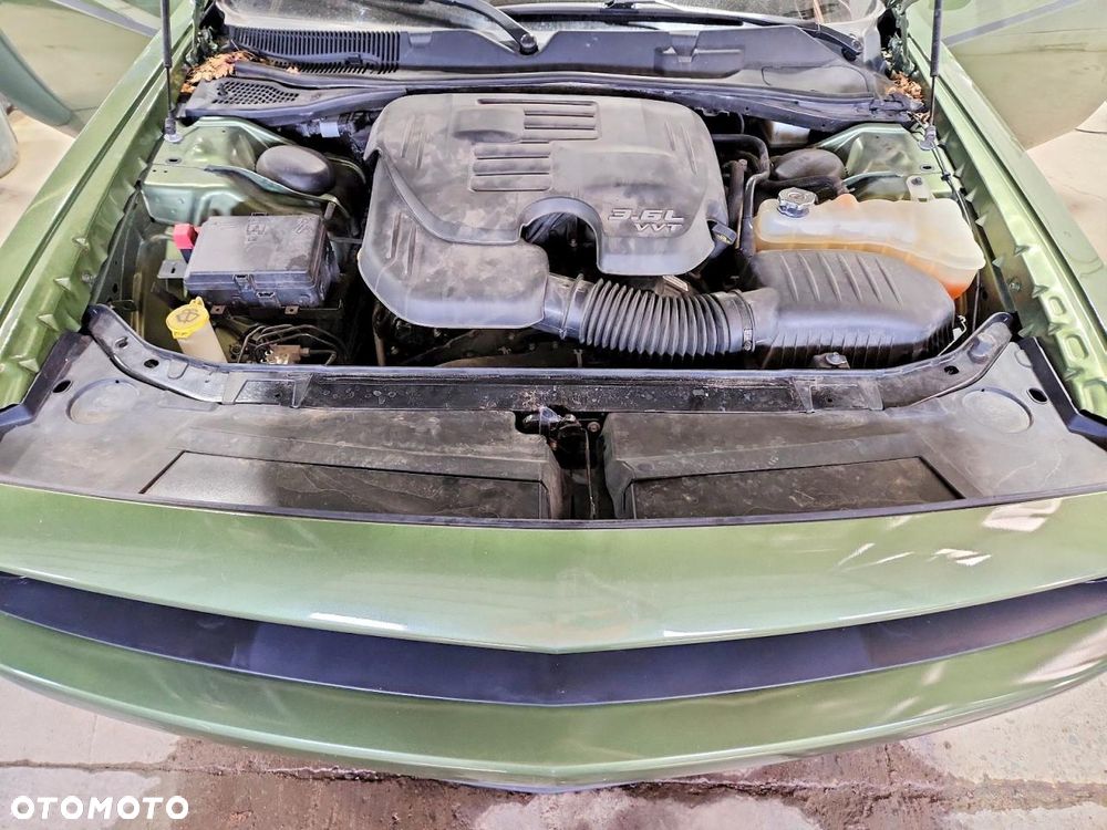 Dodge Challenger - 10