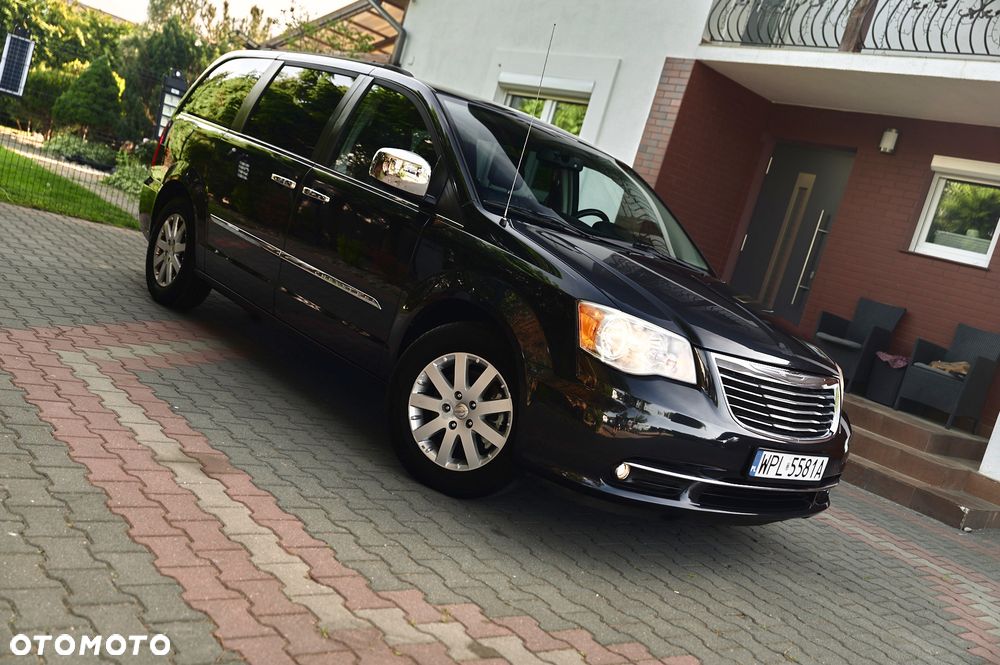 Chrysler Town & Country 3.6 Limited - 22