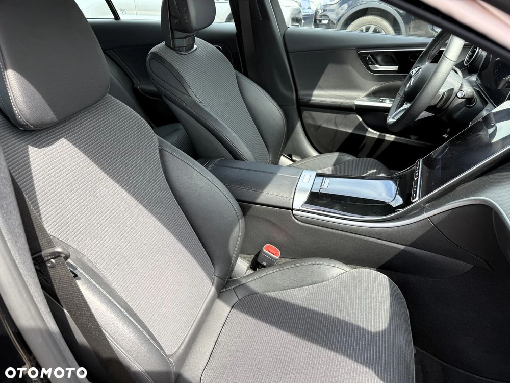 Mercedes-Benz Klasa C 220 d 9G-TRONIC Avantgarde - 17