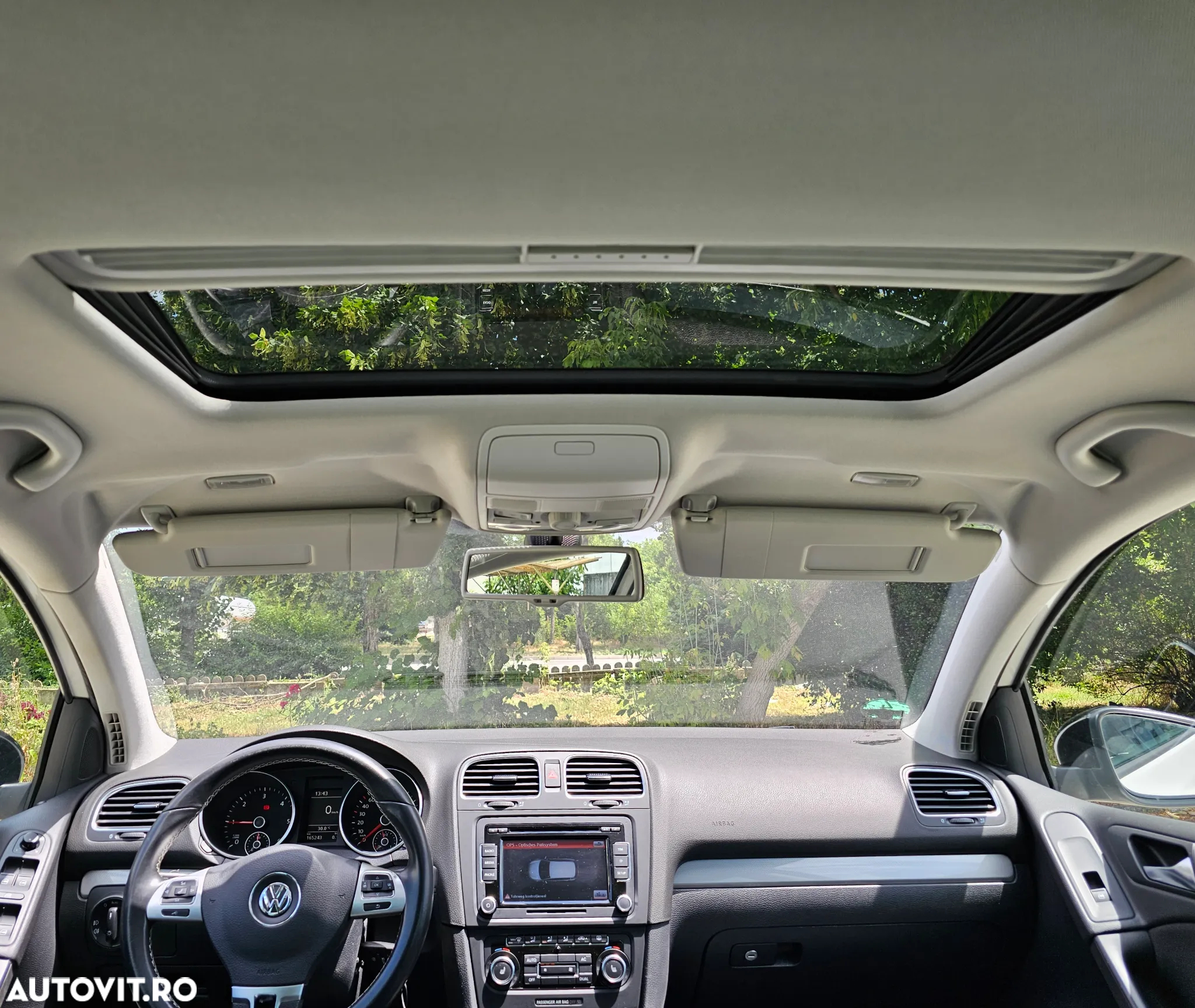 Volkswagen Golf - 22
