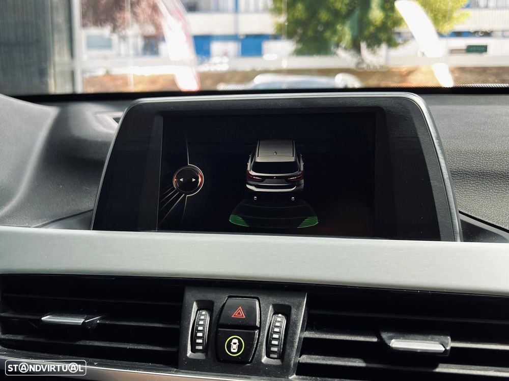 BMW X1 16 d sDrive Advantage - 17