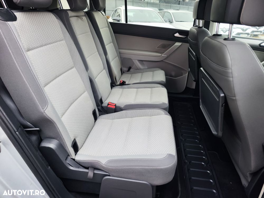 Volkswagen Touran 2.0 TDI DSG Comfortline - 18