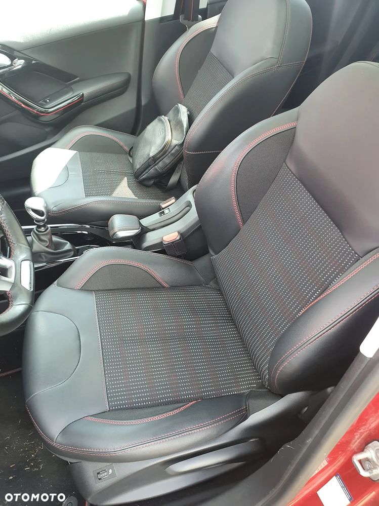 Peugeot 2008 e-HDi FAP 92 STOP & START Allure - 26