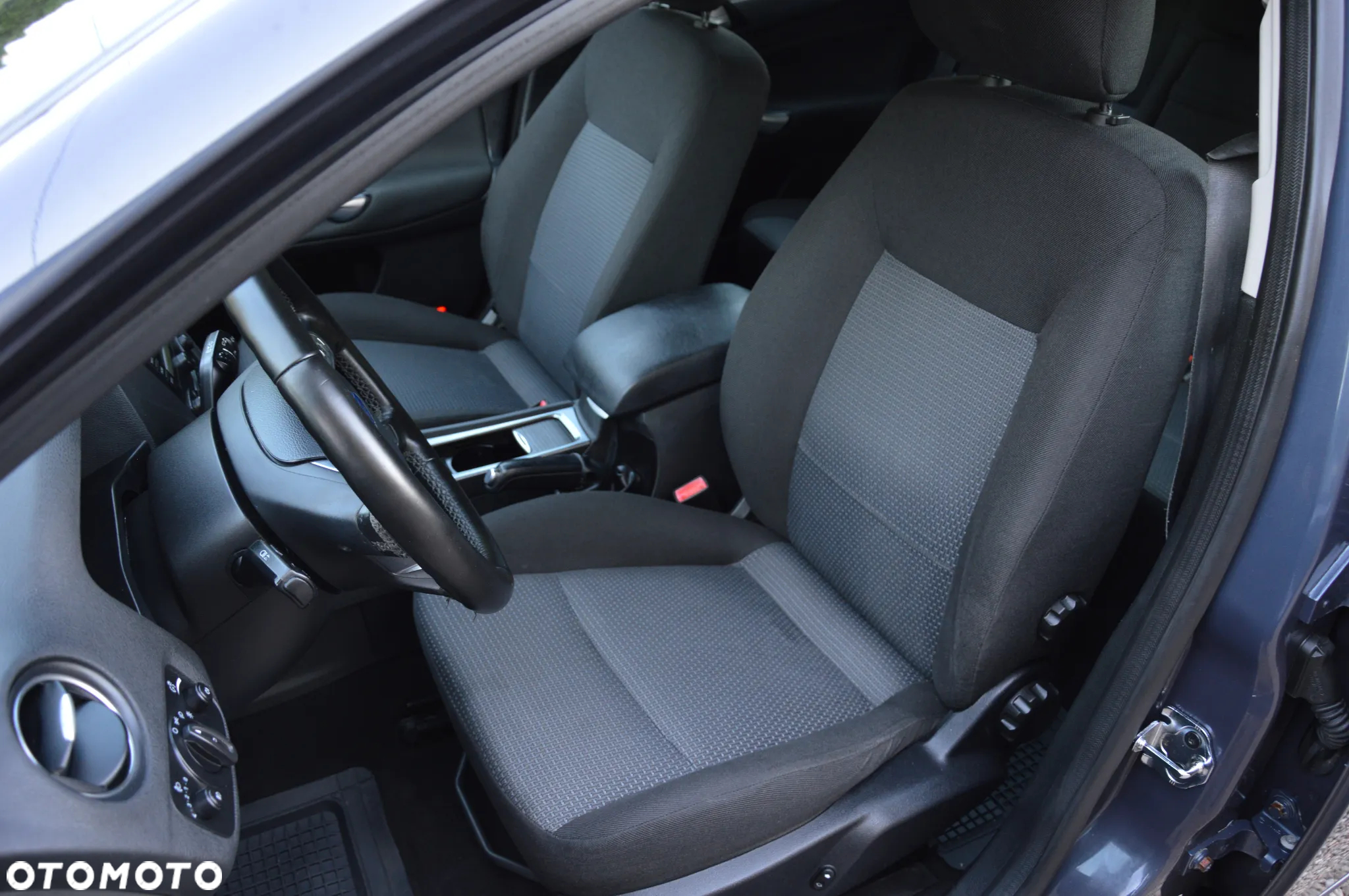 Ford Mondeo - 17