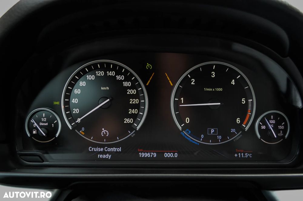 BMW Seria 5 525d xDrive - 8