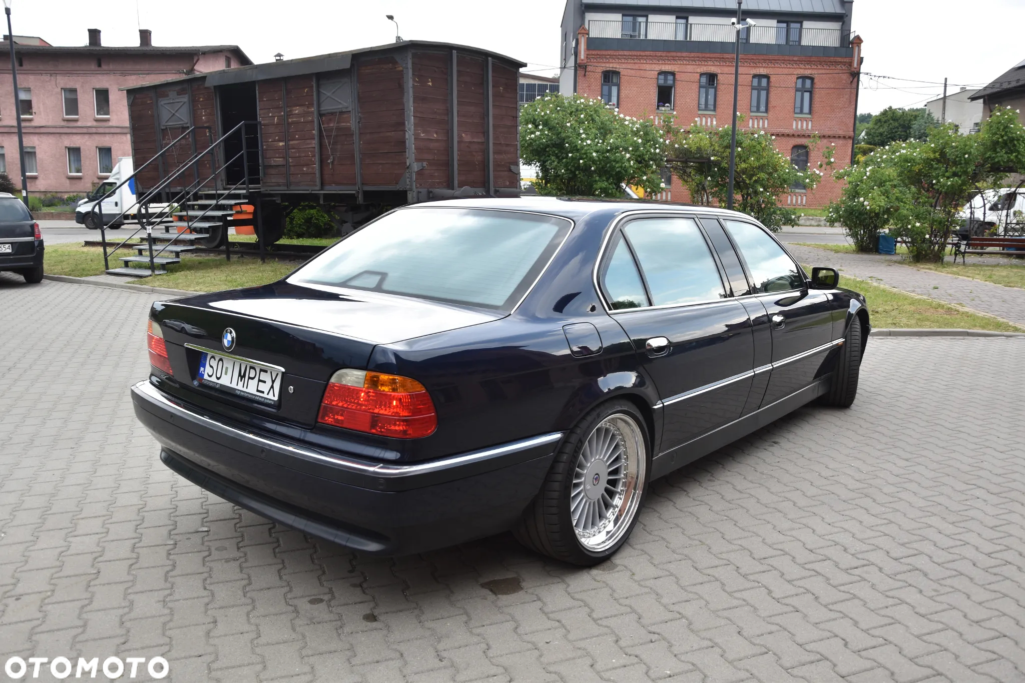BMW Seria 7 750iL - 13