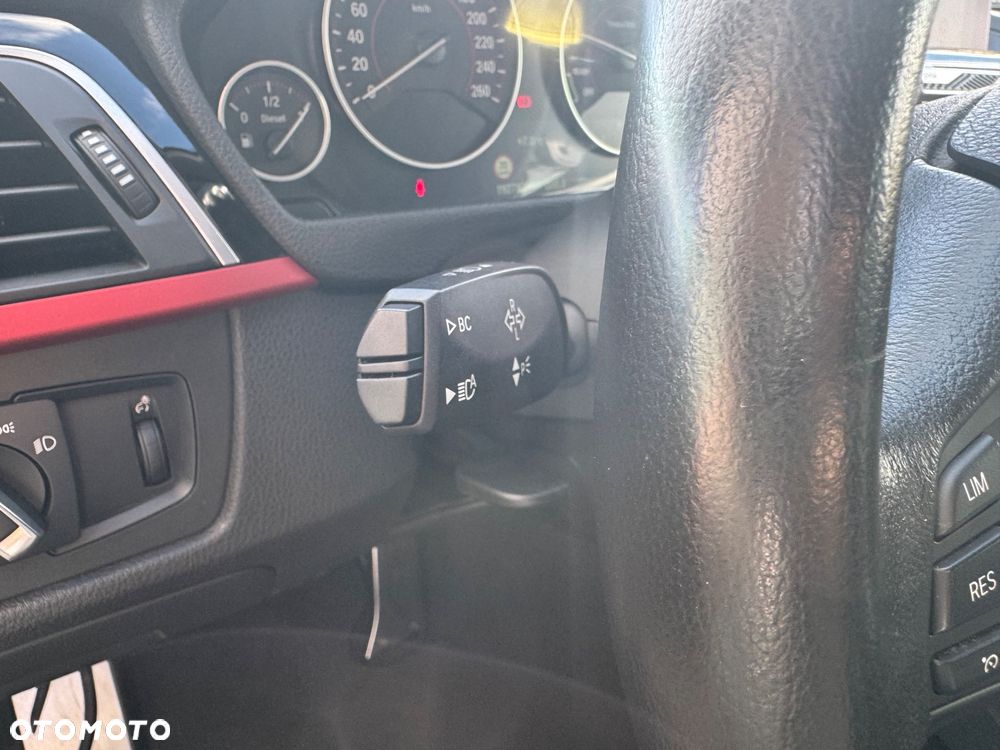 BMW 3GT 320d xDrive Sport-Aut Sport Line - 30