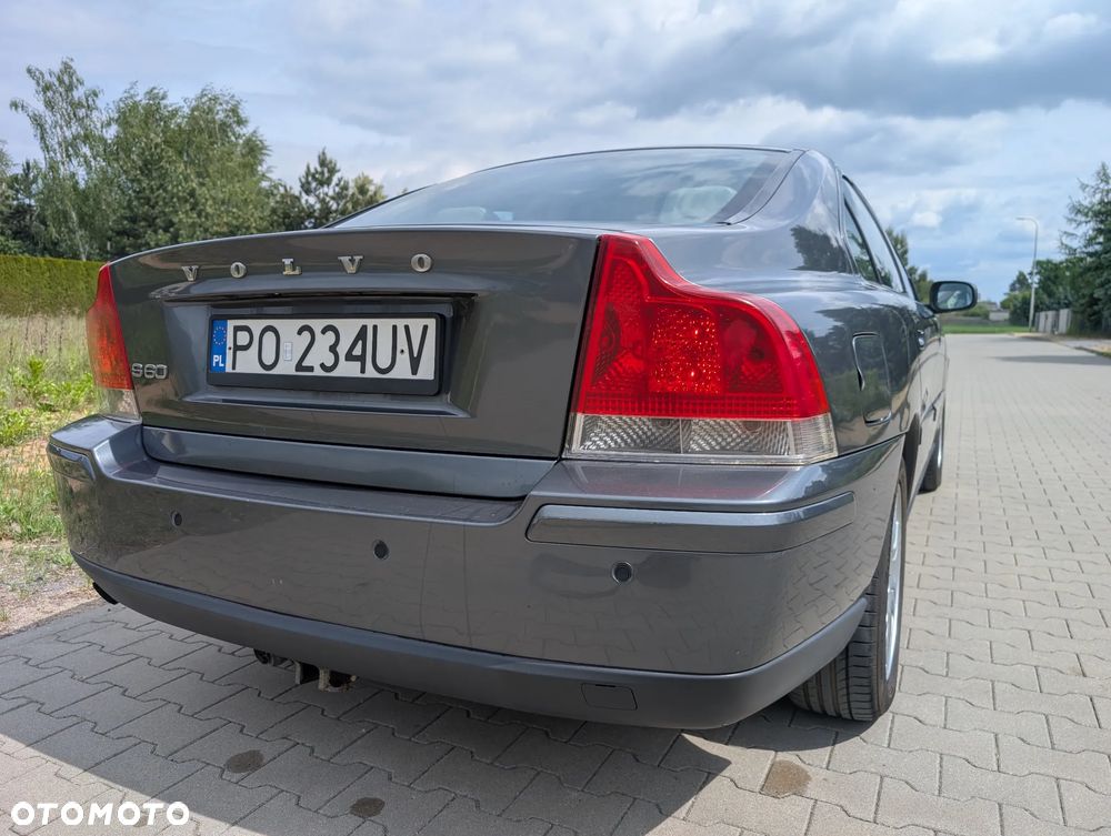 Volvo S60 2.4D Momentum - 11