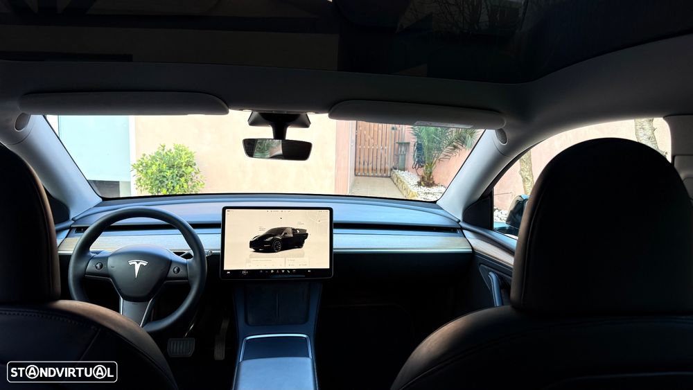 Tesla Model Y Long-Range RWD - 7