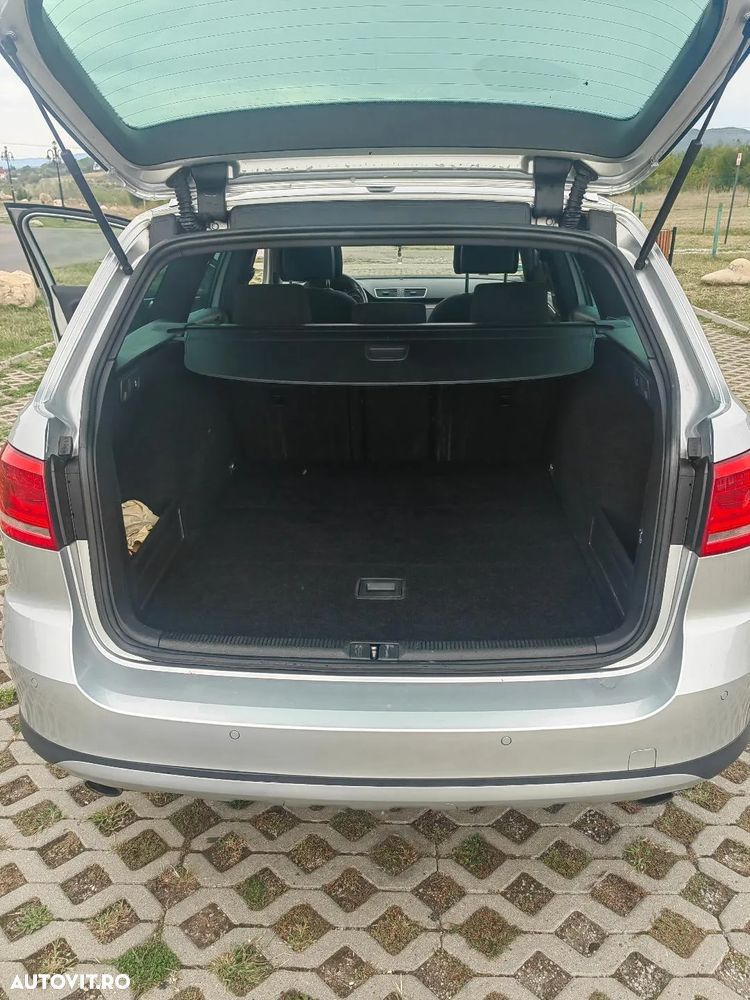 Volkswagen Passat Alltrack 2.0 TDI 4Motion DSG BlueMotion Tec - 10