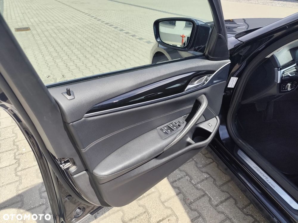 BMW Seria 5 520d Sport Line sport - 20