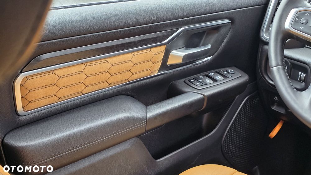 RAM 1500 5.7 Crew Cab Bighorn - 27