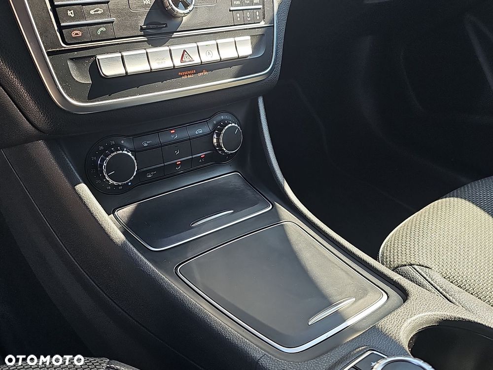 Mercedes-Benz CLA 220 d 7G-DCT - 18