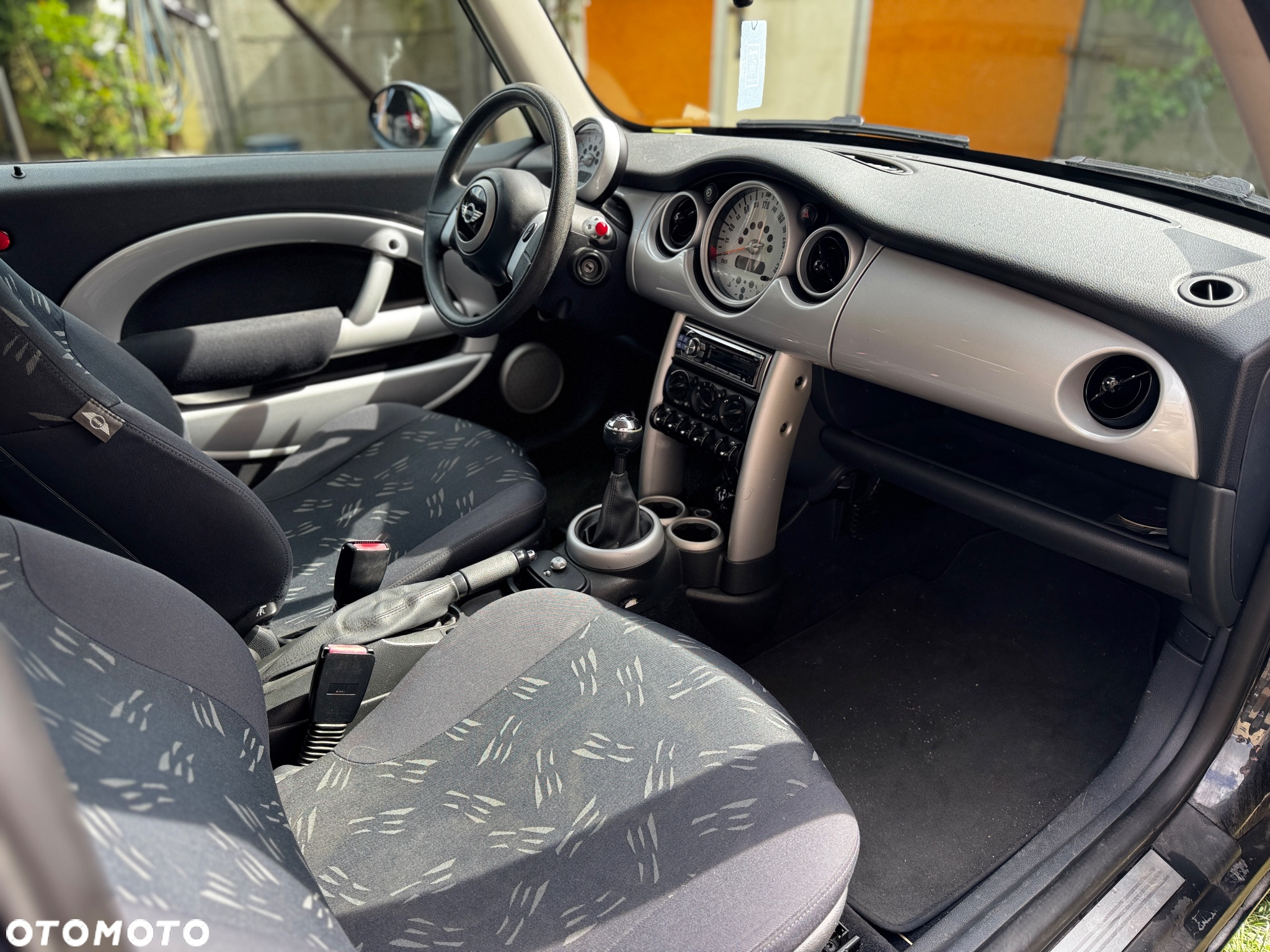 MINI ONE Standard - 10
