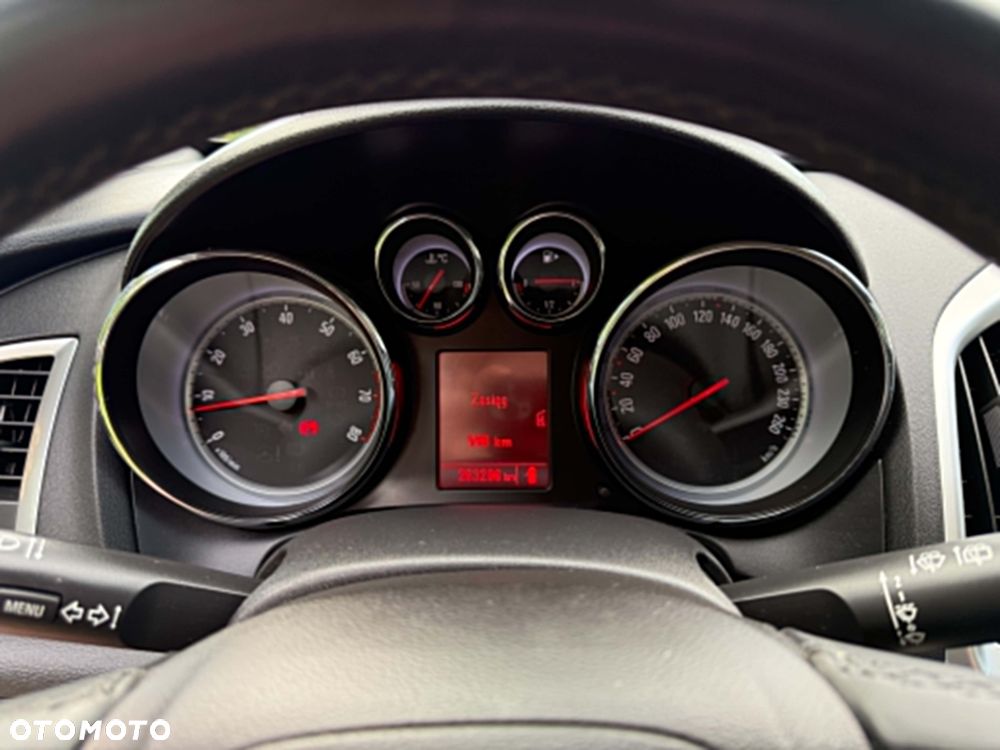 Opel Astra 1.4 T Cosmo - 21