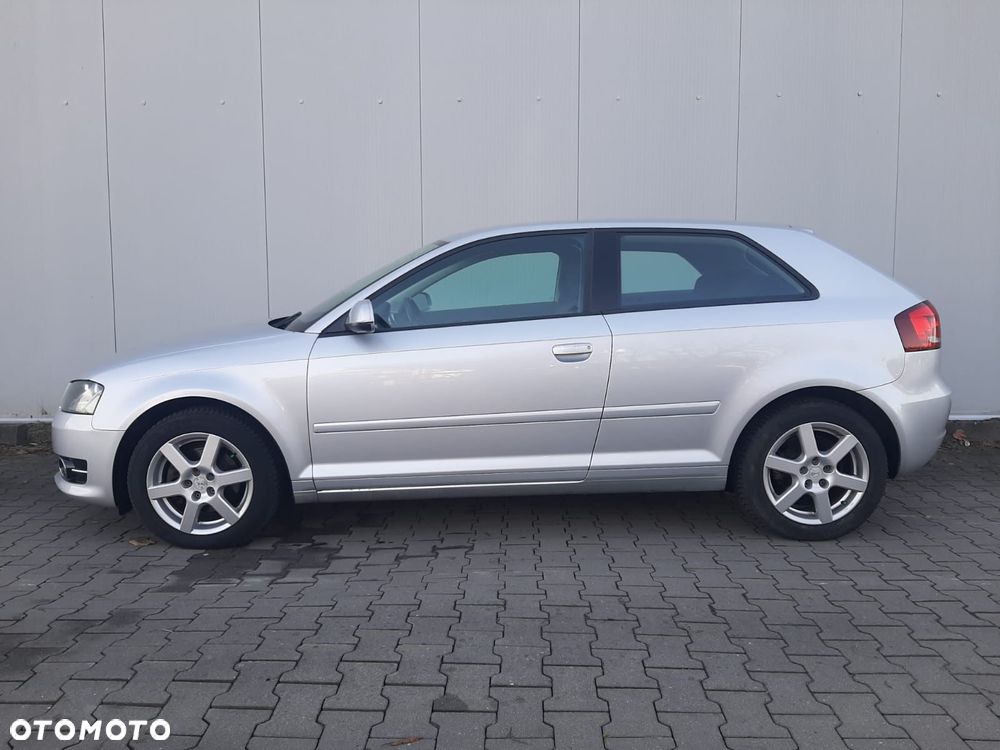 Audi A3 3-drzwiowe 1.4T FSI Ambiente - 3