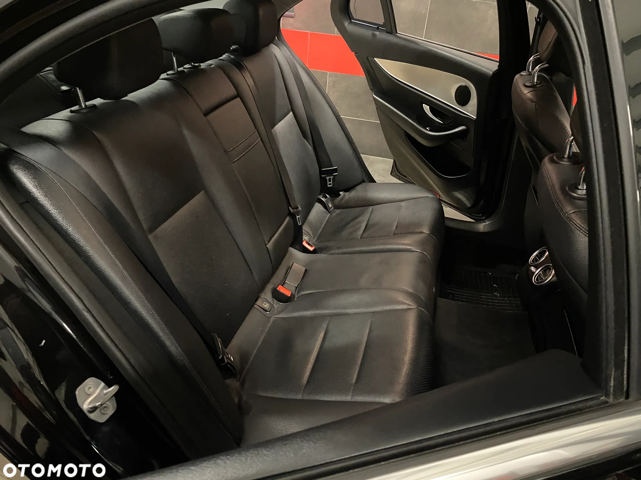 Mercedes-Benz Klasa E 200 d 9G-TRONIC Exclusive - 26