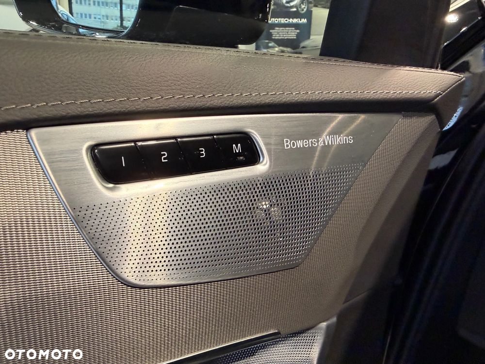 Volvo XC 90 T8 AWD Plug-In Hybrid R-Design 7os - 14