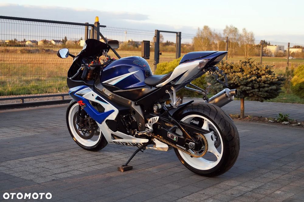 Suzuki GSX-R - 8