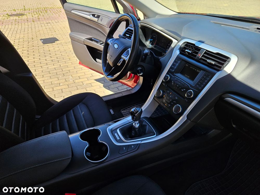 Ford Mondeo 1.5 EcoBoost Ambiente Plus - 31