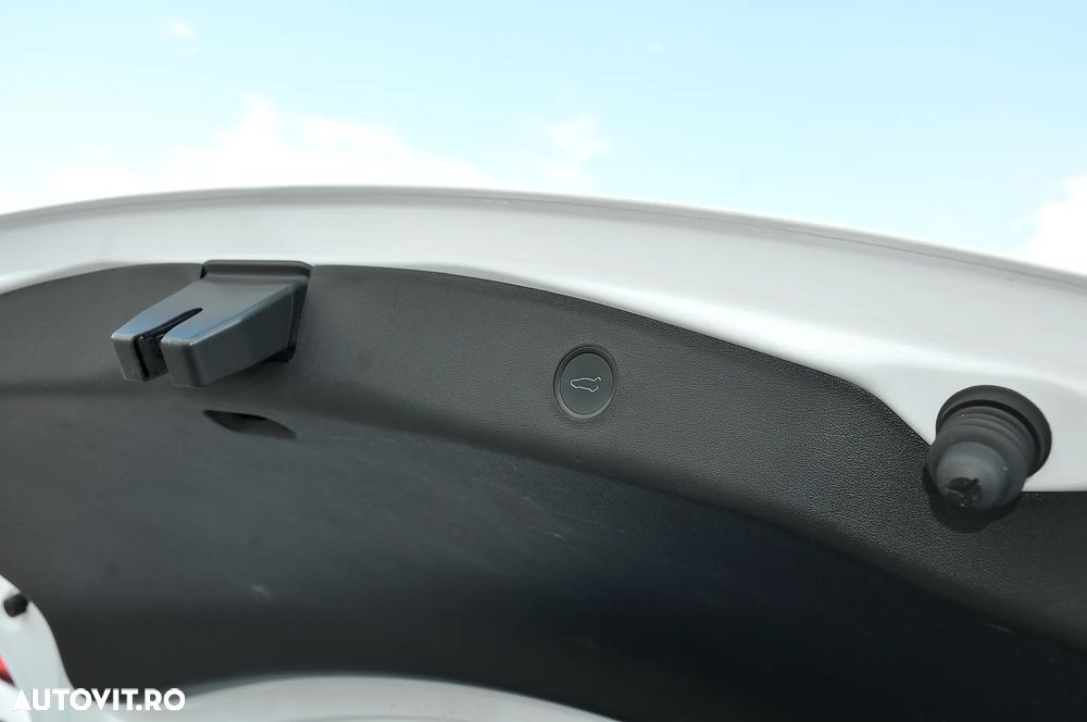 TESLA Model 3 2022 — imagine 24