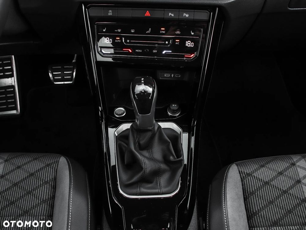 Volkswagen T-Roc 1.5 TSI R-Line DSG - 16