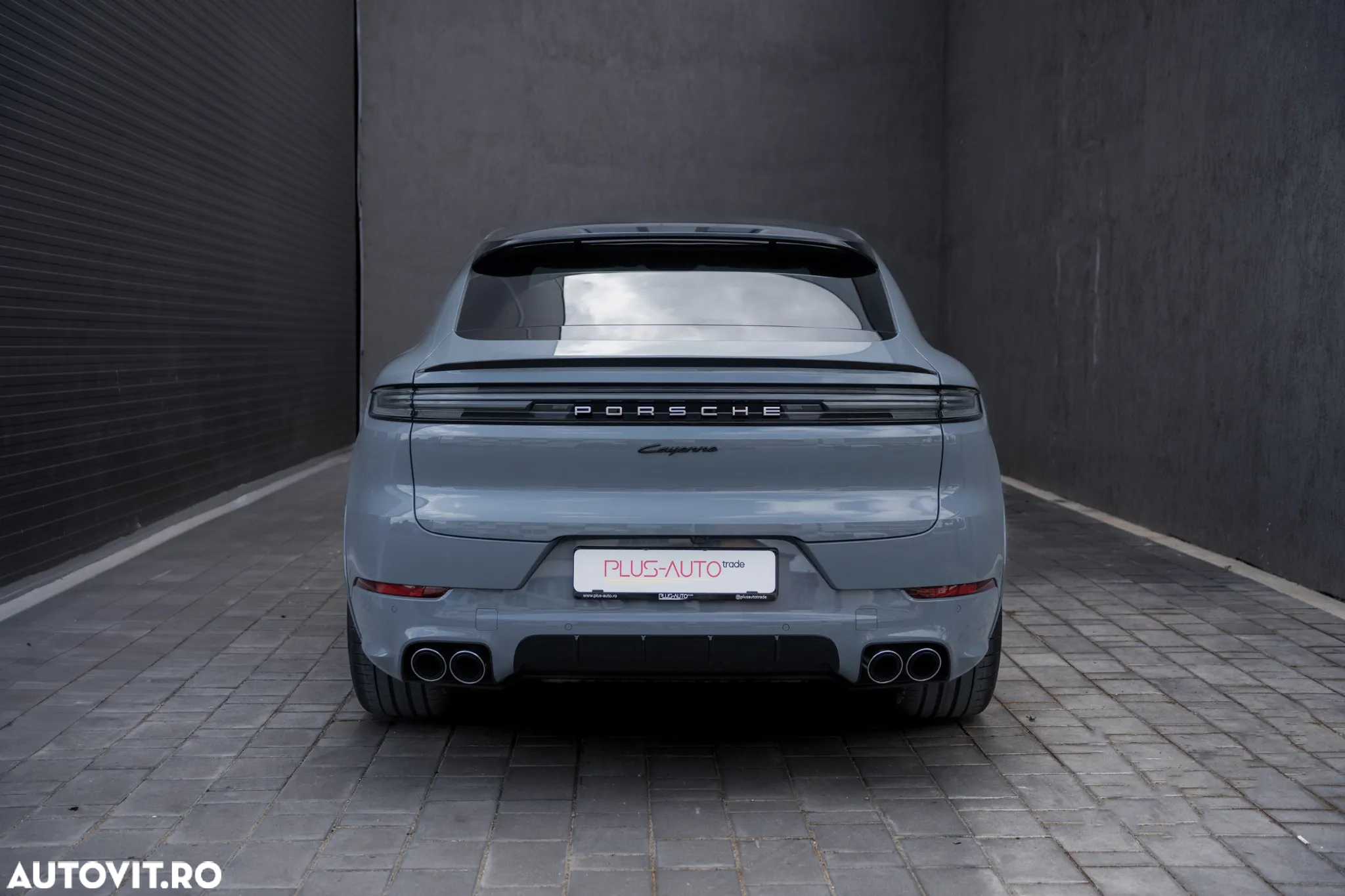 Porsche Cayenne Coupe - 12