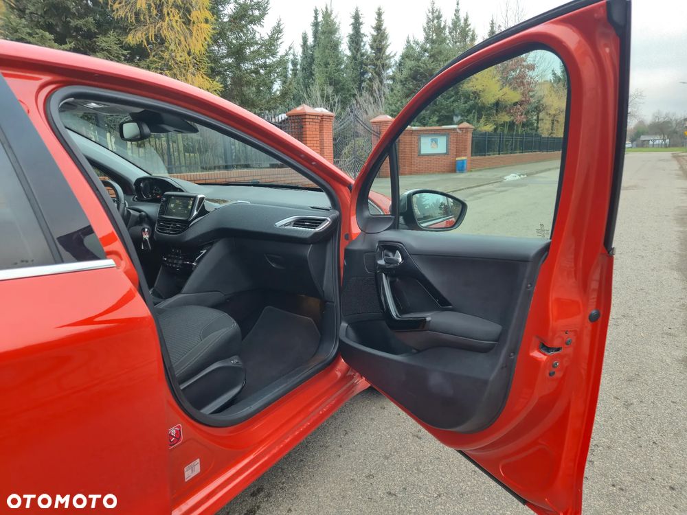 Peugeot 208 165 THP Stop & Start Allure - 17