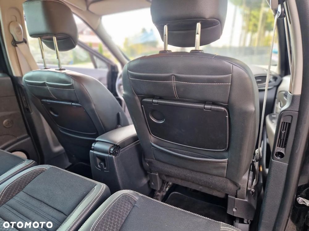 Renault Grand Scenic ENERGY TCe 130 BOSE EDITION - 15