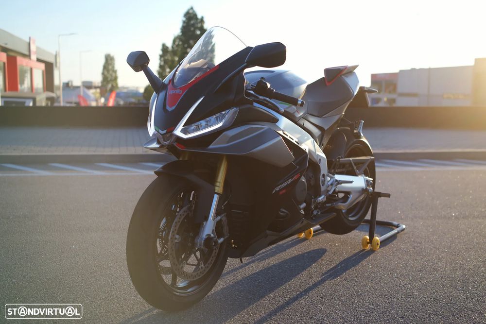 Aprilia RSV 4 - 15