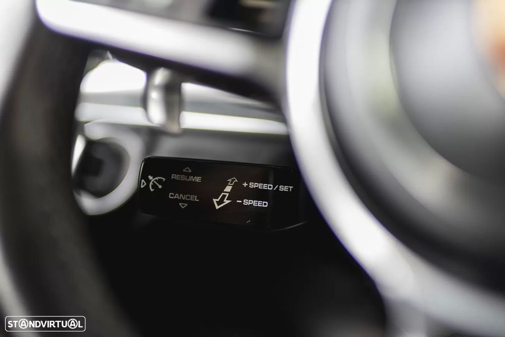 Porsche Panamera 4 E-Hybrid - 18