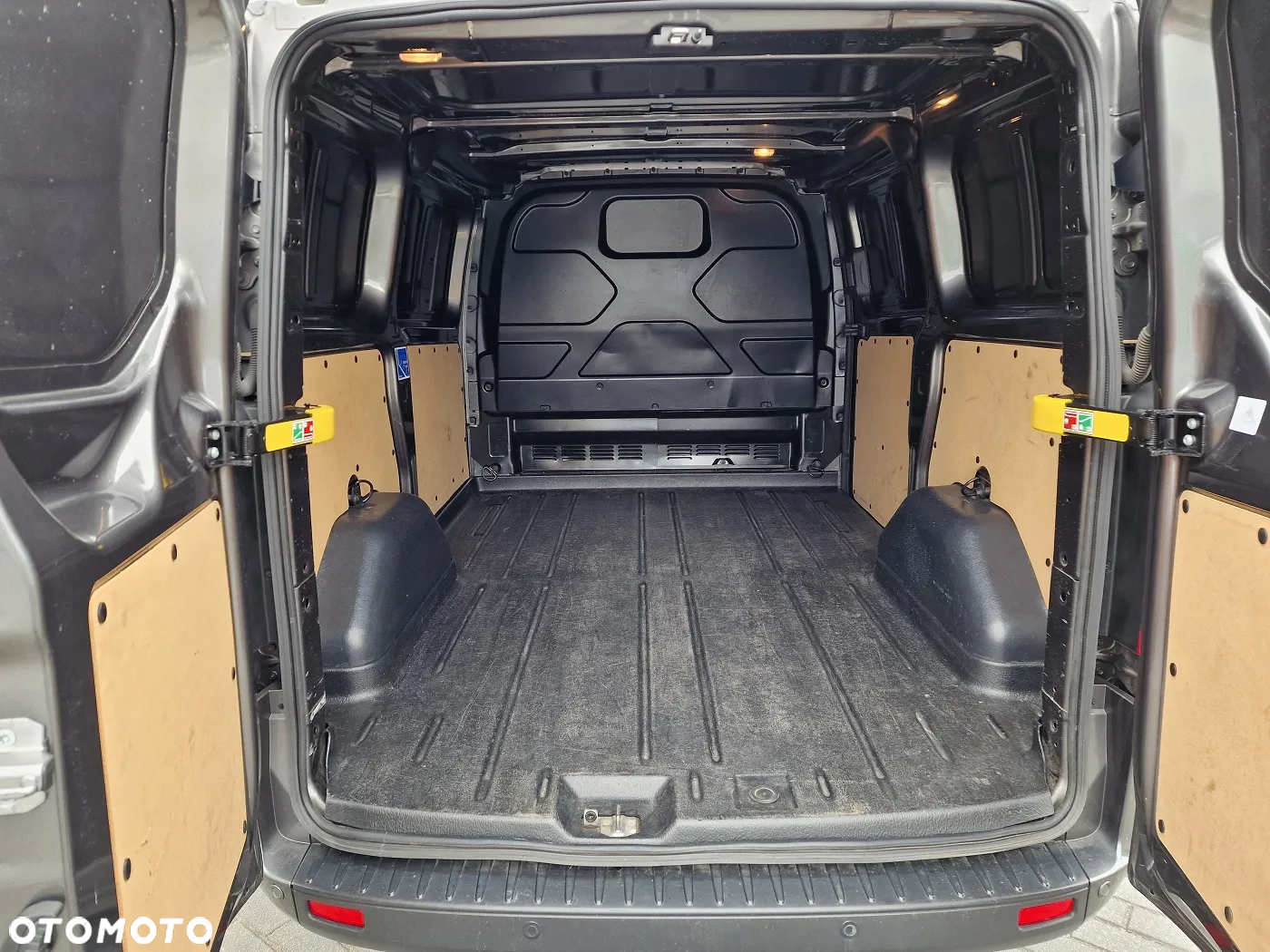 Ford TRANSIT CUSTOM L2 - 3