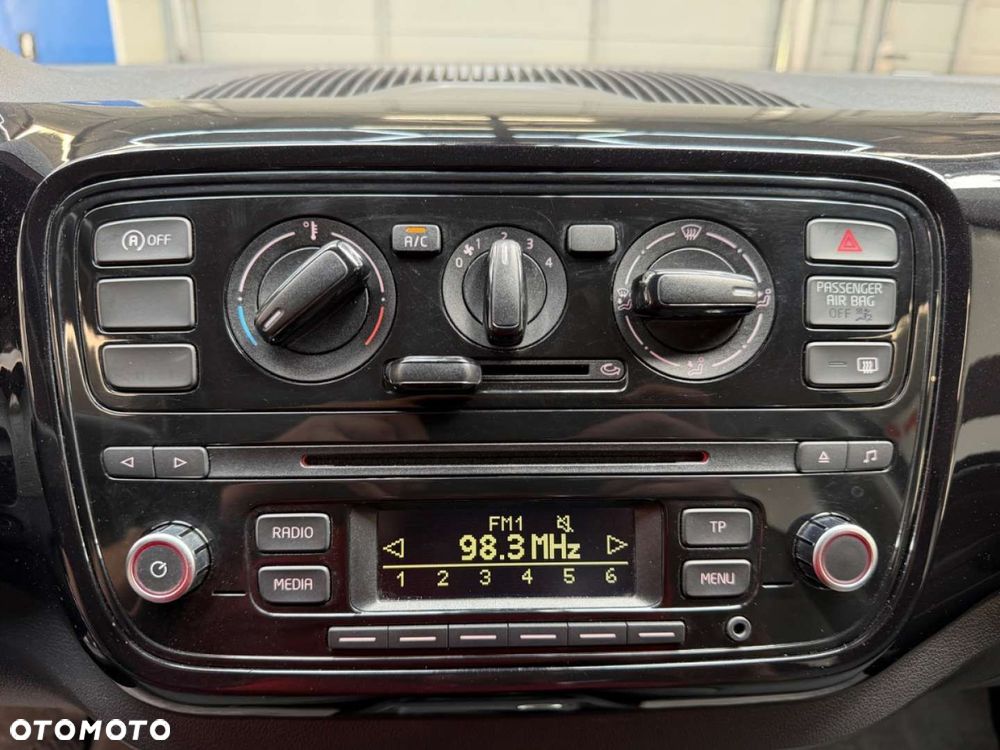 Volkswagen up! - 24