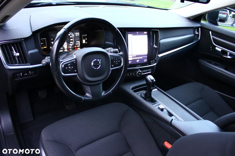 Volvo V90 D3 Momentum - 26