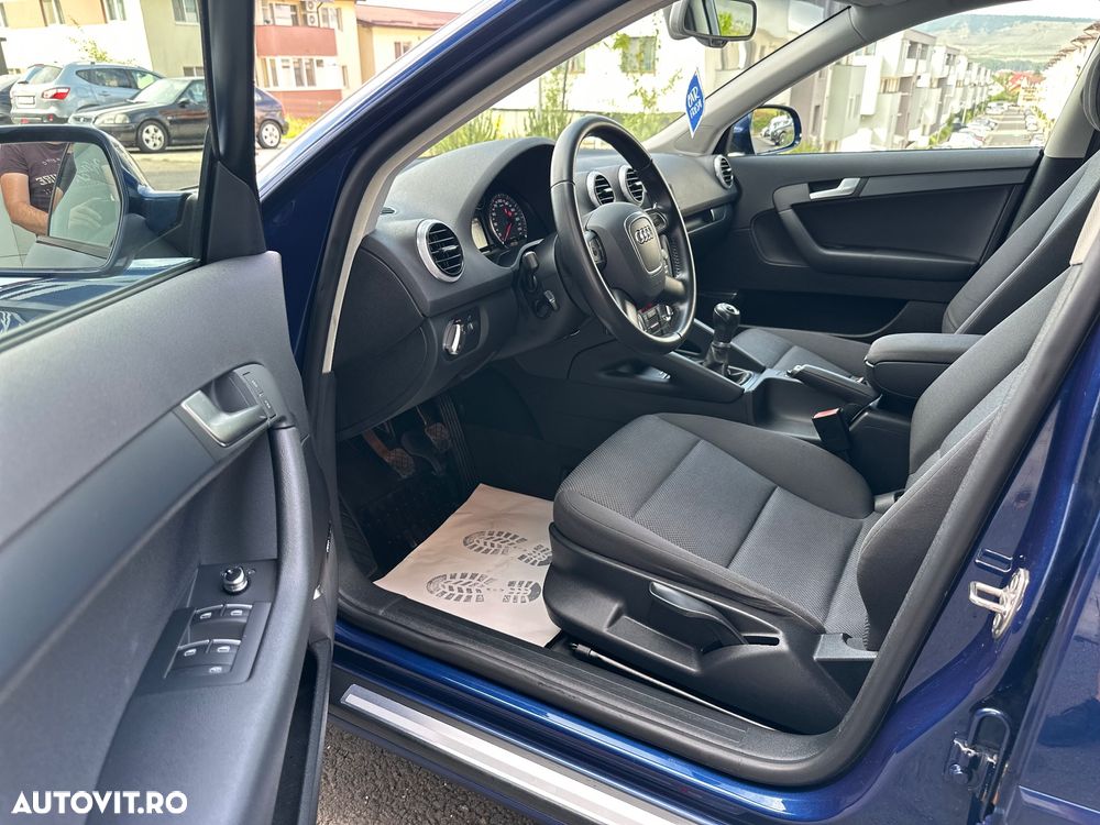 Audi A3 1.6 TDI Sportback DPF S line Sportpaket - 15