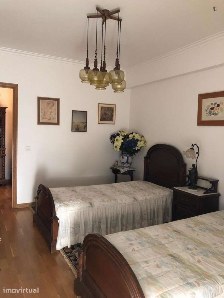 Quarto - localizado em Oeiras Lisbon - Grande imagem: 4/14