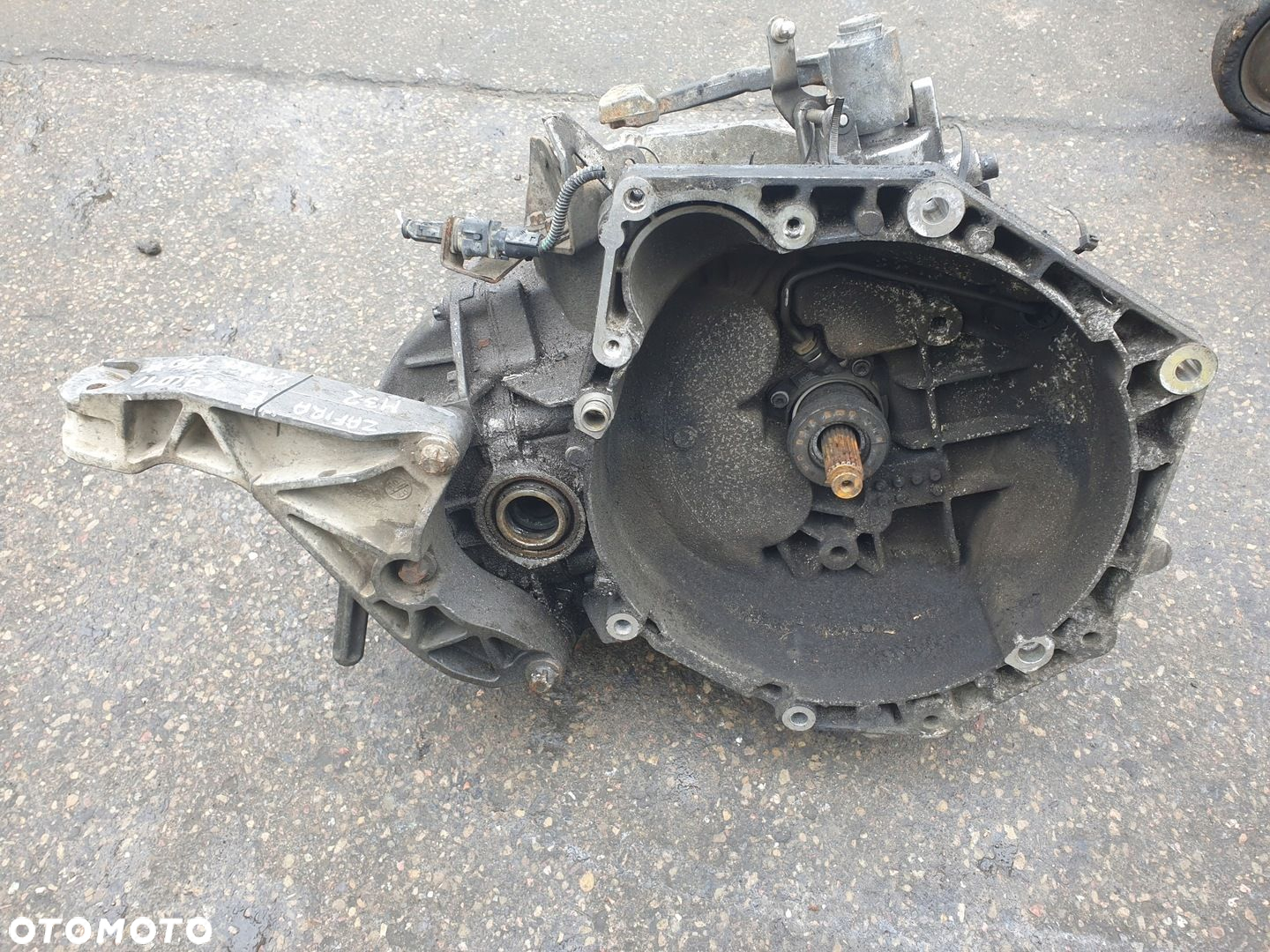 SKRZYNIA BIEGÓW MANUALNA OPEL ZAFIRA B 1.9 CDTI M32 - 5