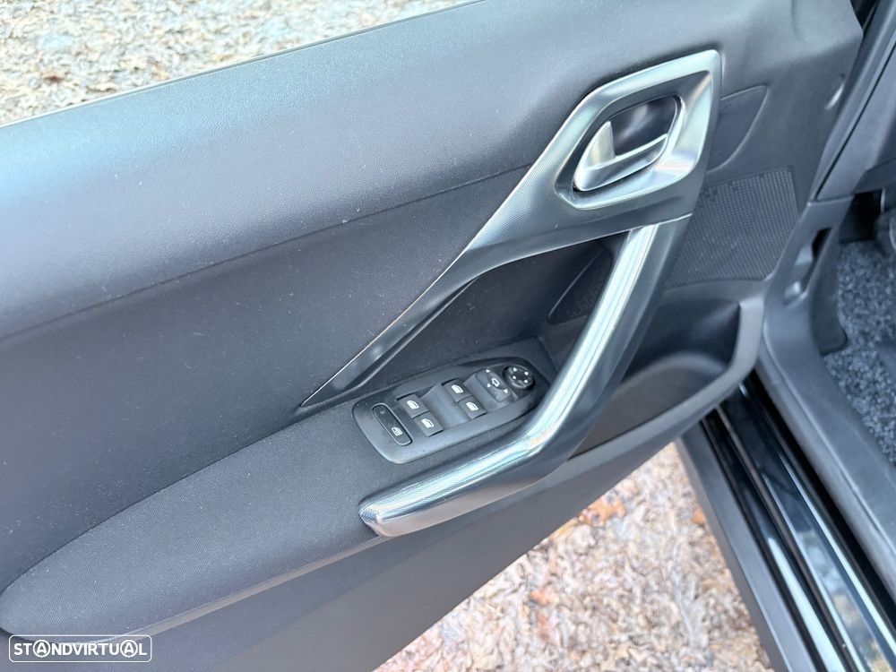 Peugeot 2008 1.4 HDi Allure - 9