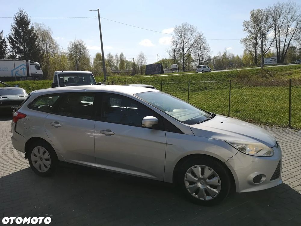 Ford Focus 1.6 TDCi DPF Ambiente - 16