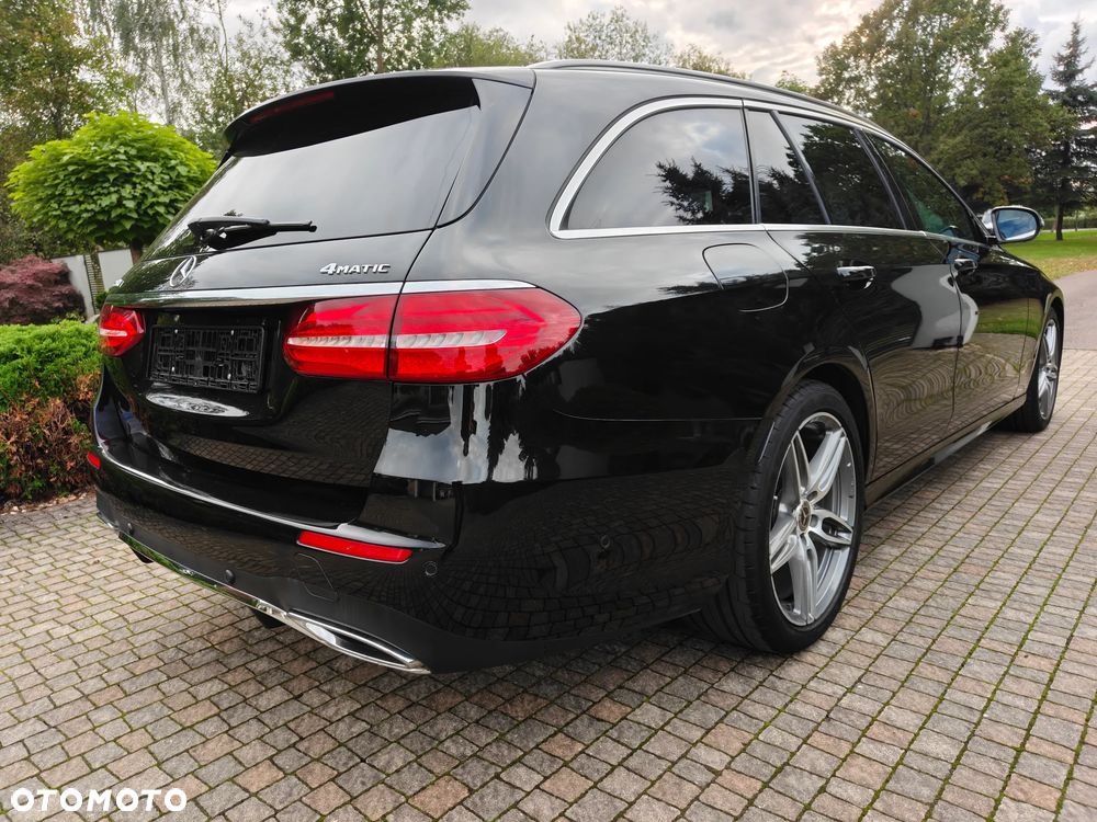 Mercedes-Benz Klasa E 220 d 4Matic 9G-TRONIC AMG Line - 25