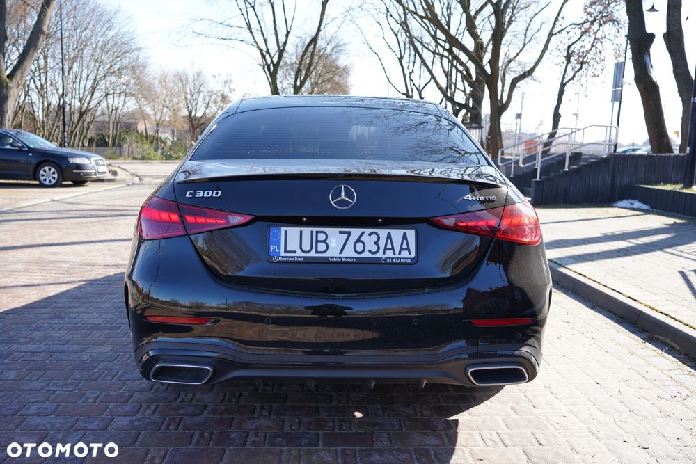 Mercedes-Benz Klasa C 300 4Matic 9G-TRONIC AMG Line - 4