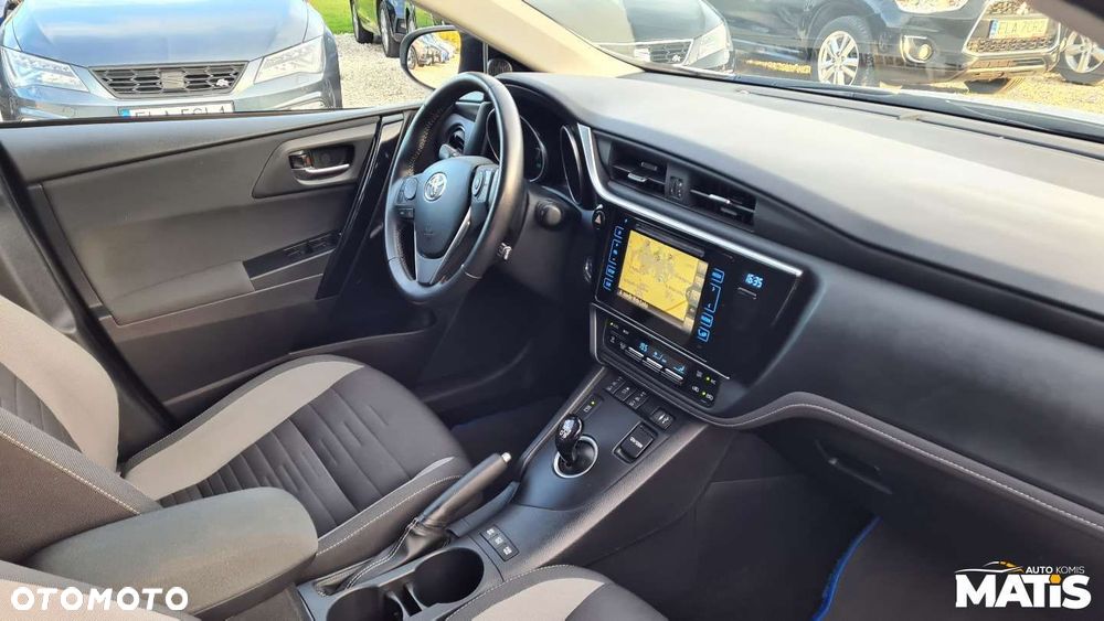 Toyota Auris - 8