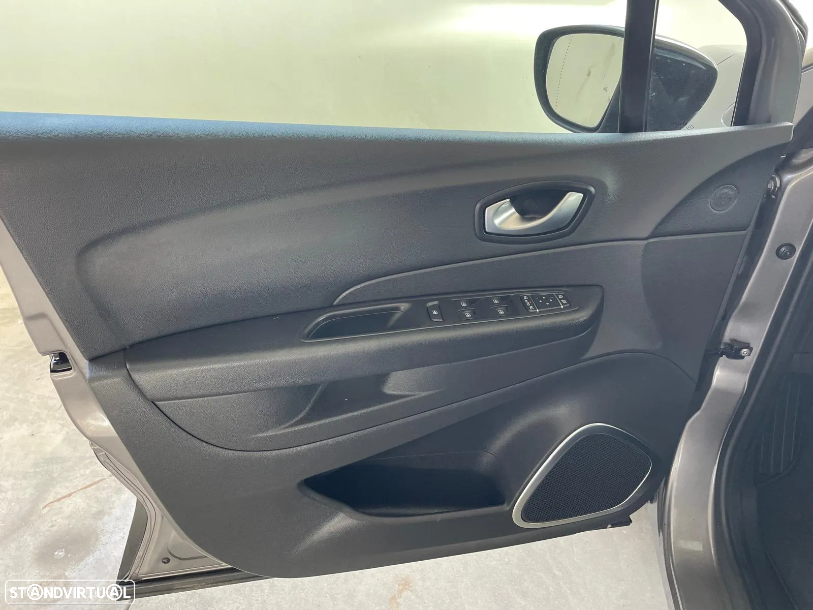 Renault Captur 1.3 TCe Exclusive - 28
